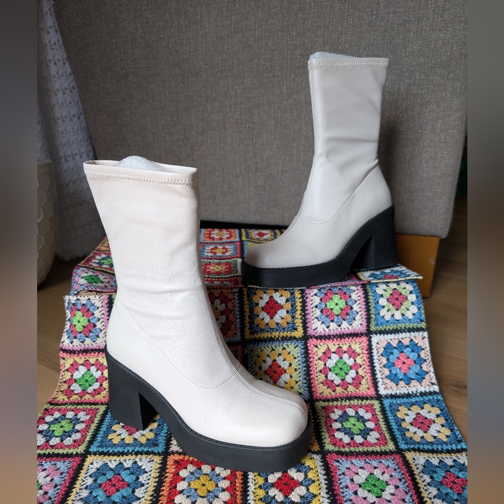 SOLD ✅ Steve Madden "Klayton" Boot - Women's 7 - Color "Bone" - $109 Retail